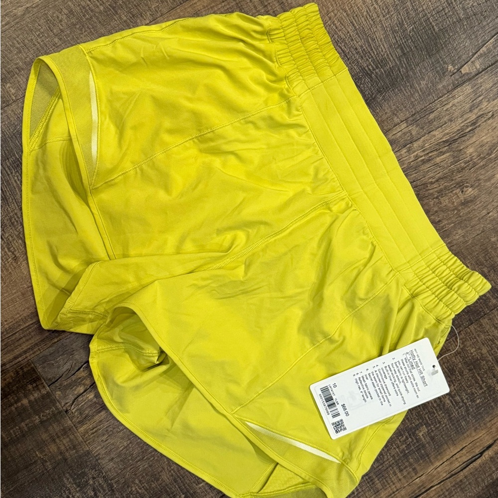 NWT HR Lululemon Bright Yellow 4” Shorts